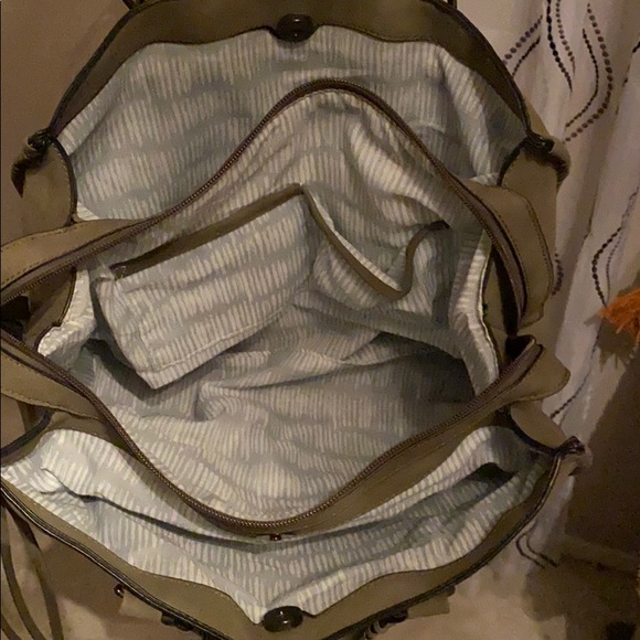 Olive green bag - Picture 3 of 7